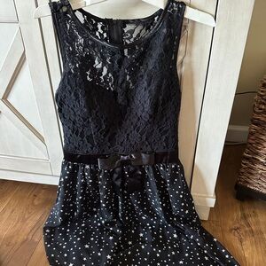 Juniors B. Smart black star/ lace bow party dress